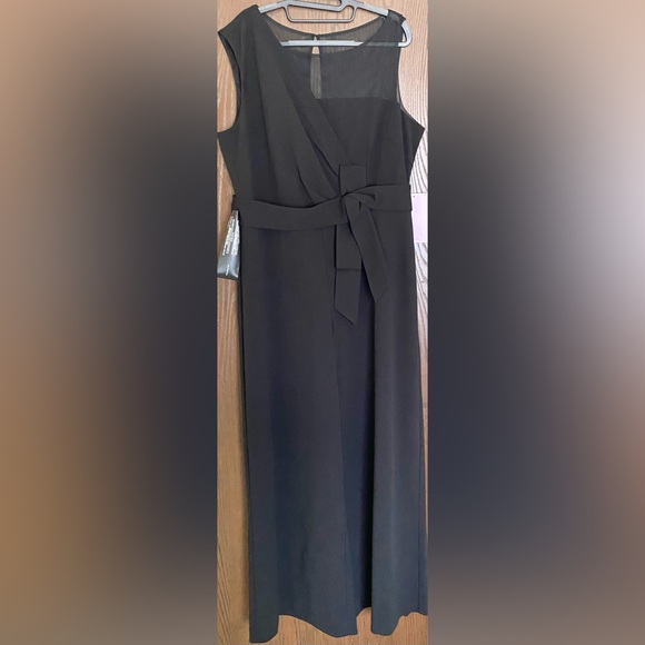 J S Collections Elegant evening black gorgeous trouser jumpsuit. - Picture 4 of 10